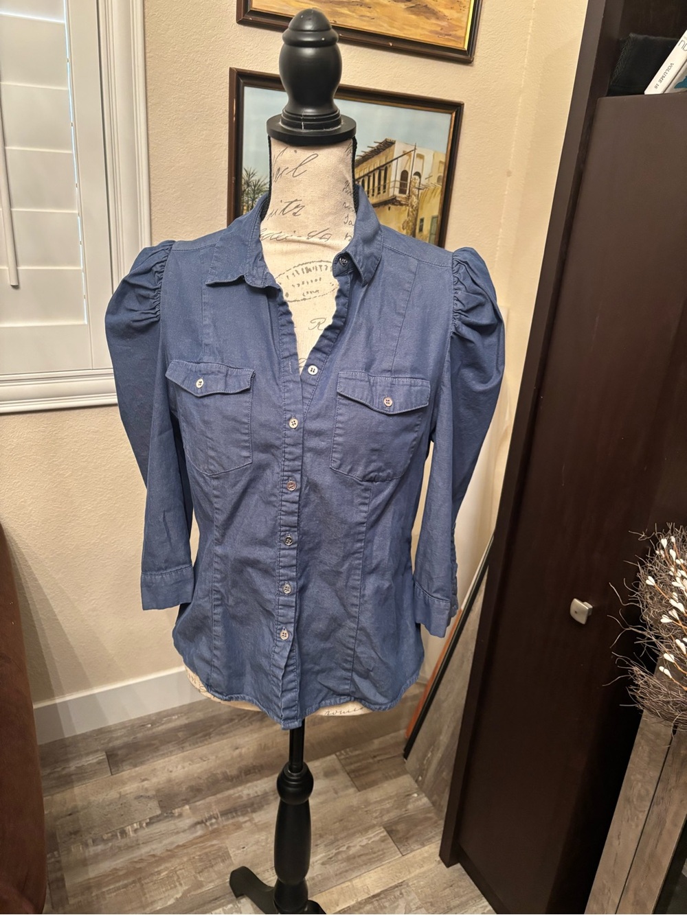 New York & Company Blue Button-Up Puff-Sleeve Blouse